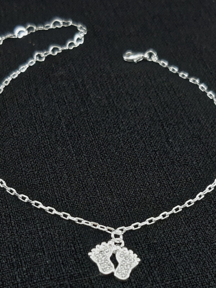 Tornozeleira pés cravejados