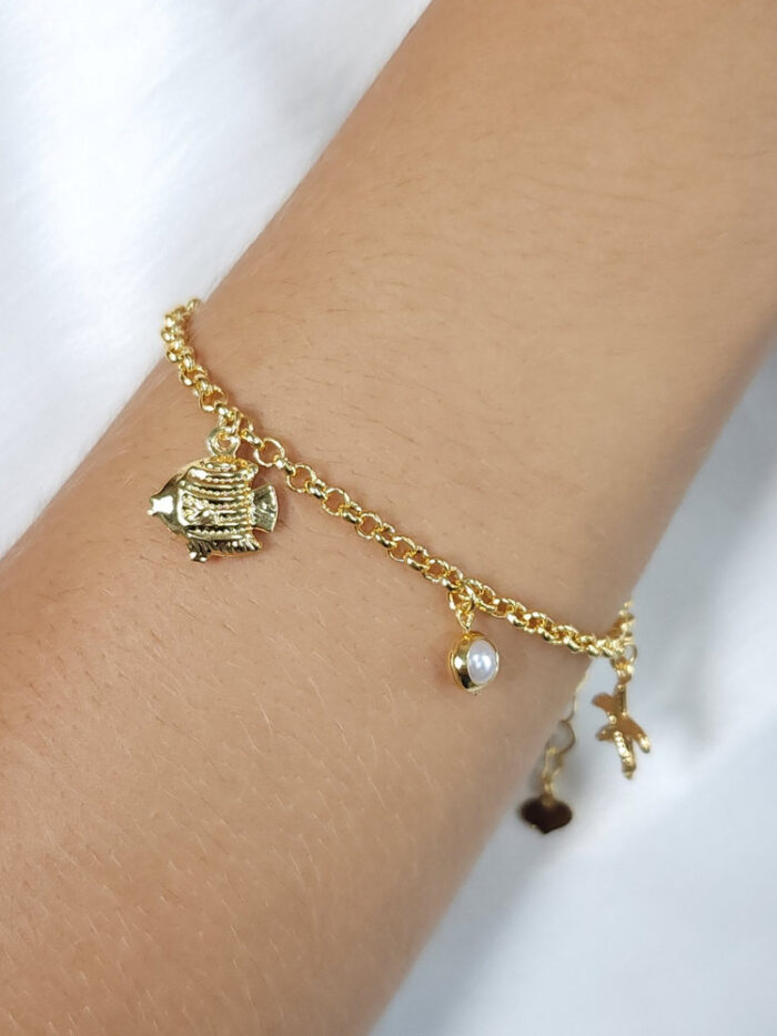 Pulseira elos português com pêndulos peixe e estrela-do-mar