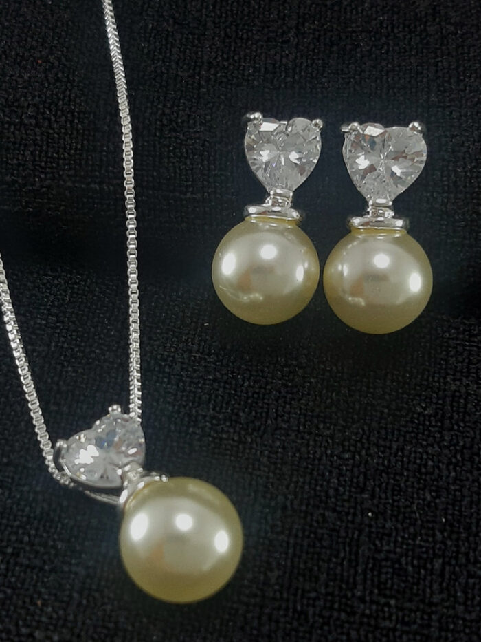 Conjunto base coração cristal com pérola prateado