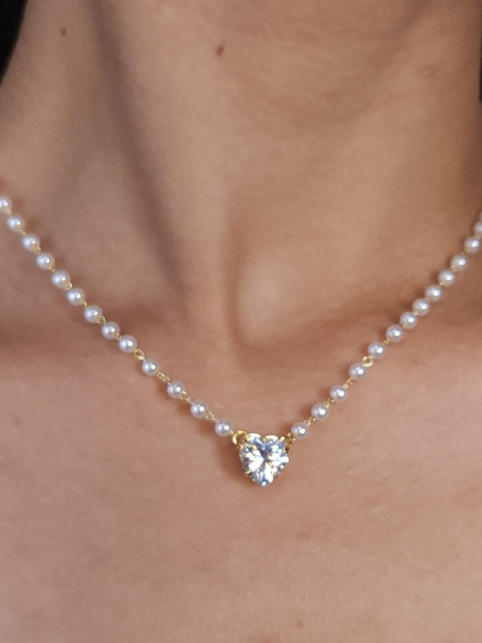 Gargantilha pérola com pingente coração cristal