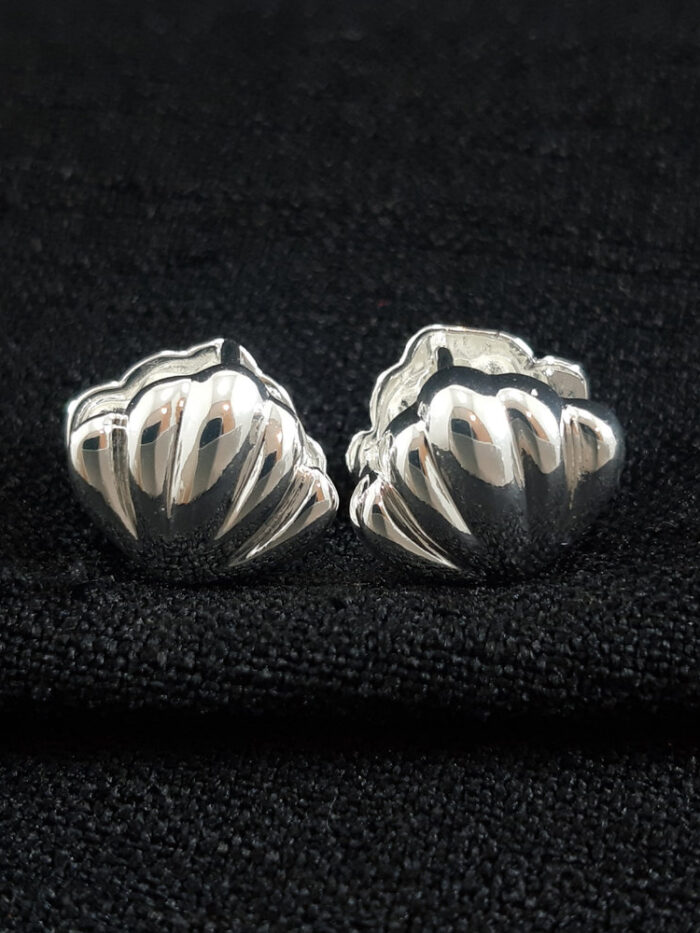 Brinco concha boleado