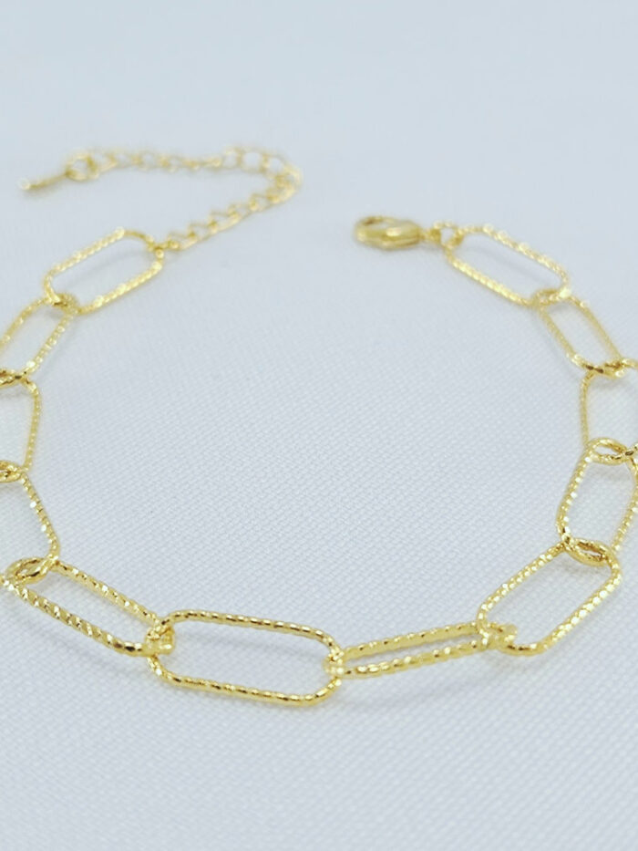 Pulseira elos retangulares fio detalhado