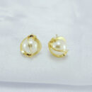 Brinco estilo pérola aros lisos