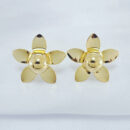 Brinco flor petálas chapeada