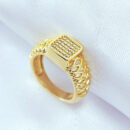 Anel quadrado cravejado com fio vazado