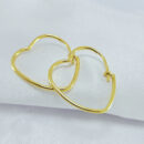 Brinco argola modelo coração