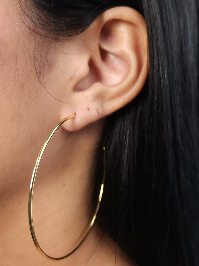 Argola modelo fio liso aberto