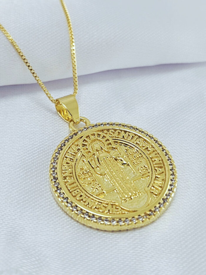 Gargantilha veneziana com medalha de São Bento