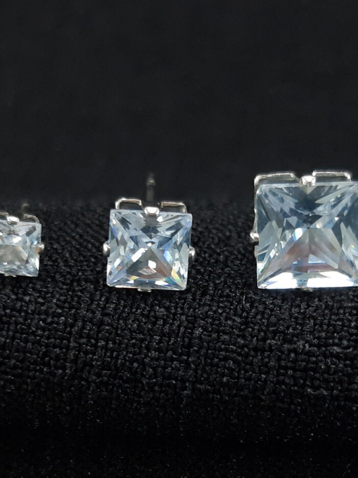 Trio de brincos pedras quadrada cristal