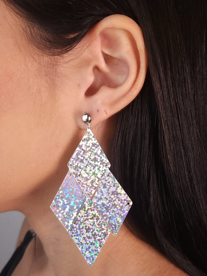Brinco losangos reluzentes lisos