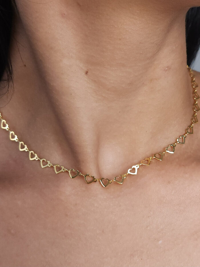 Gargantilha choker coração vazado