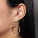 Brinco círculo duplo cravejado