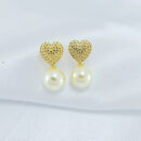 brinco base fosco coração com pérola