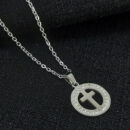 Gargantilha cruz cravejada vazado