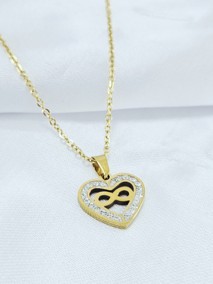 Gargantilha simbolo infinito coração cravejado