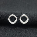 Brinco  losango com zircónias