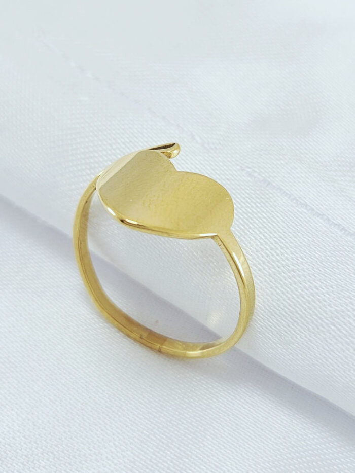 Anel coração liso