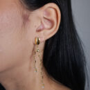 Brinco fio duplo ondulado com ponto de luz