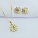 Conjunto flor detalhe cravejado e dourado