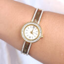 Relógio bracelete com strass detalhado