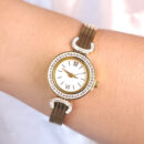 Relógio bracelete detalhe cravejado