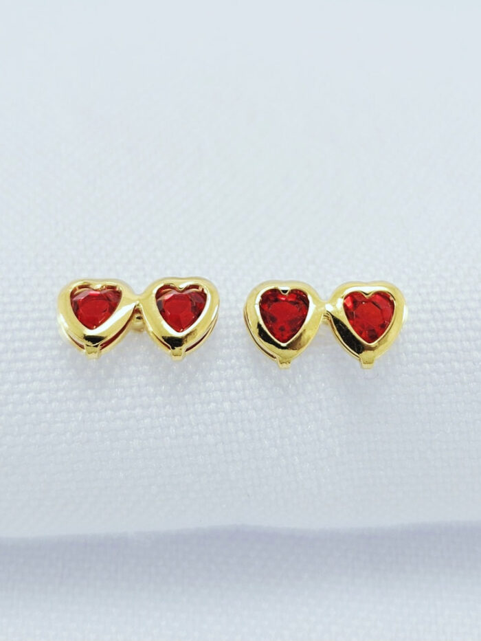 Brinco com coração duplo