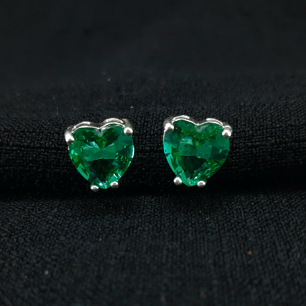 Brinco coração borda vazada - Imagem 4