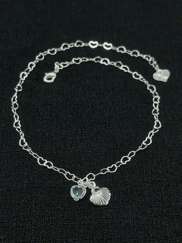 Tornozeleira elos corações com pêndulo cristal e concha