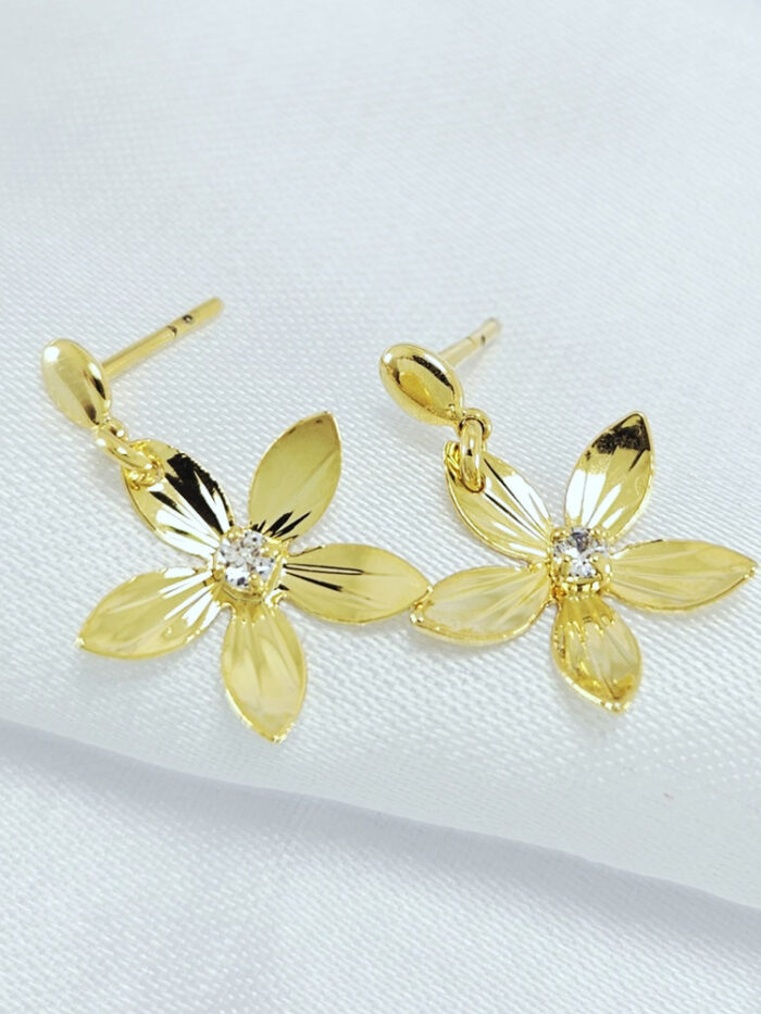 Brinco flor pêndulo com ponto de luz