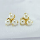 Brinco pérola tripla