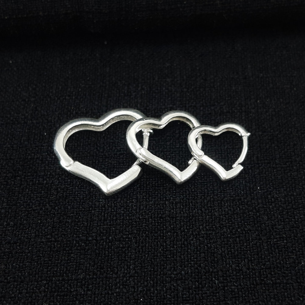 Brinco trio argola corações lisa