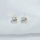 Brinco ponto de luz redondo base dourada