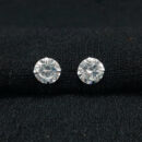 Brinco modelo pedra cristal