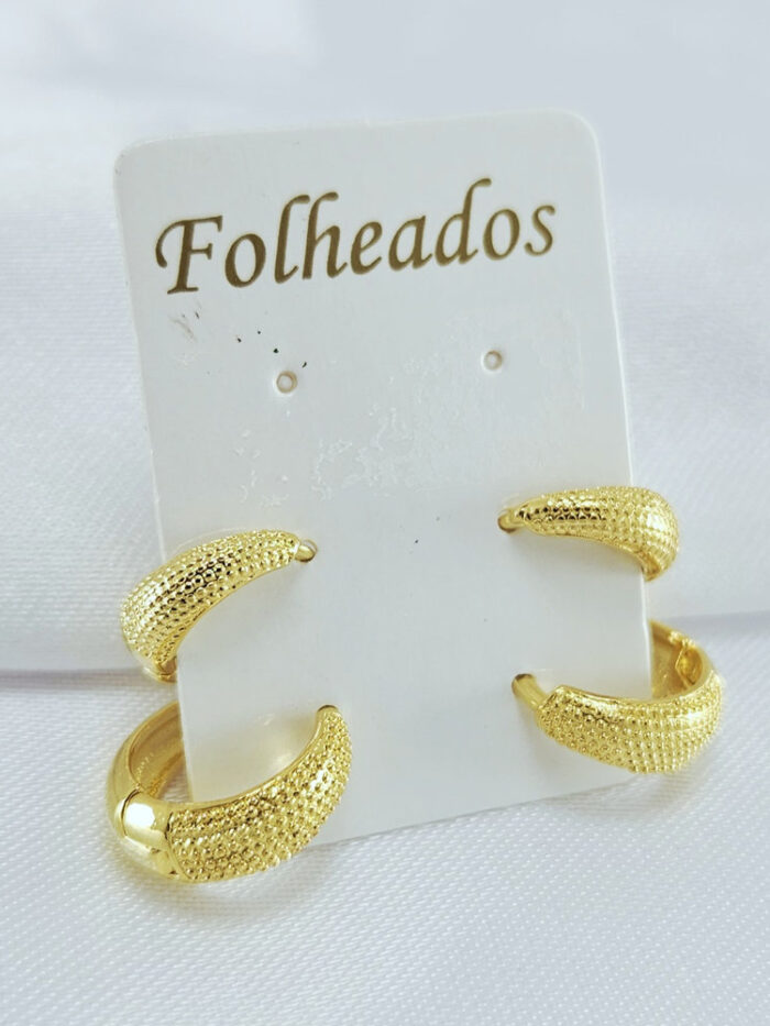 Brinco argolinha dupla detalhe fosco