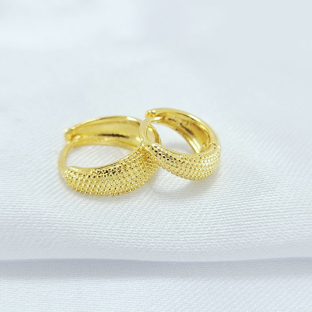 Brinco argolinha dupla detalhe fosco - Imagem 2