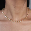 Gargantilha chocker com detalhes perólas