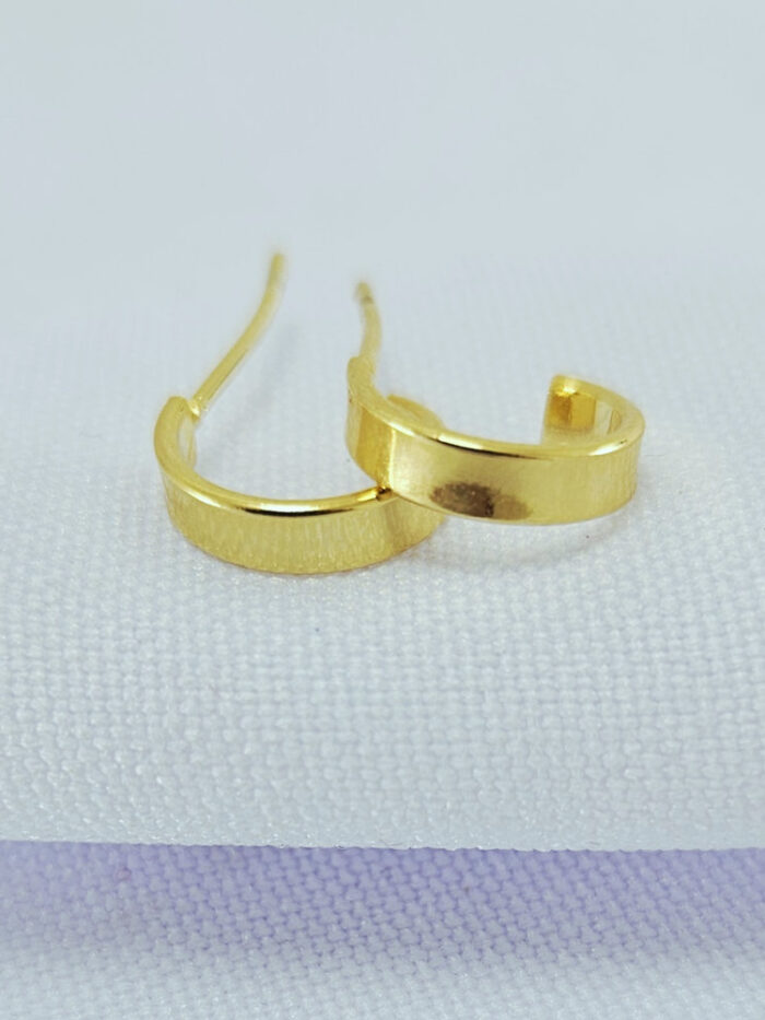 Argolinha dourada fio liso