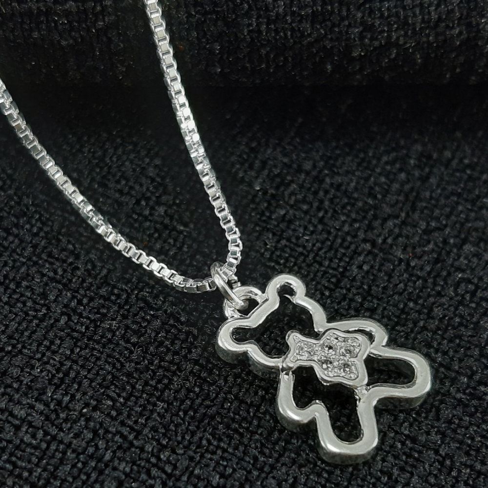 Gargantilha urso vazado com detalhe cravejado