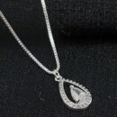 Gargantilha modelo gota cravejado e vazado