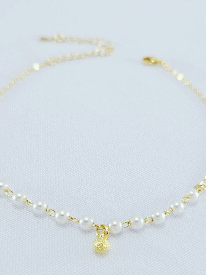 Tornozeleira  com pérola detalhe bola fosca pêndulo