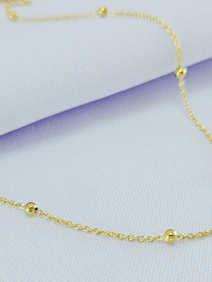 Gargantilha choker corrente com bolinhas lisas