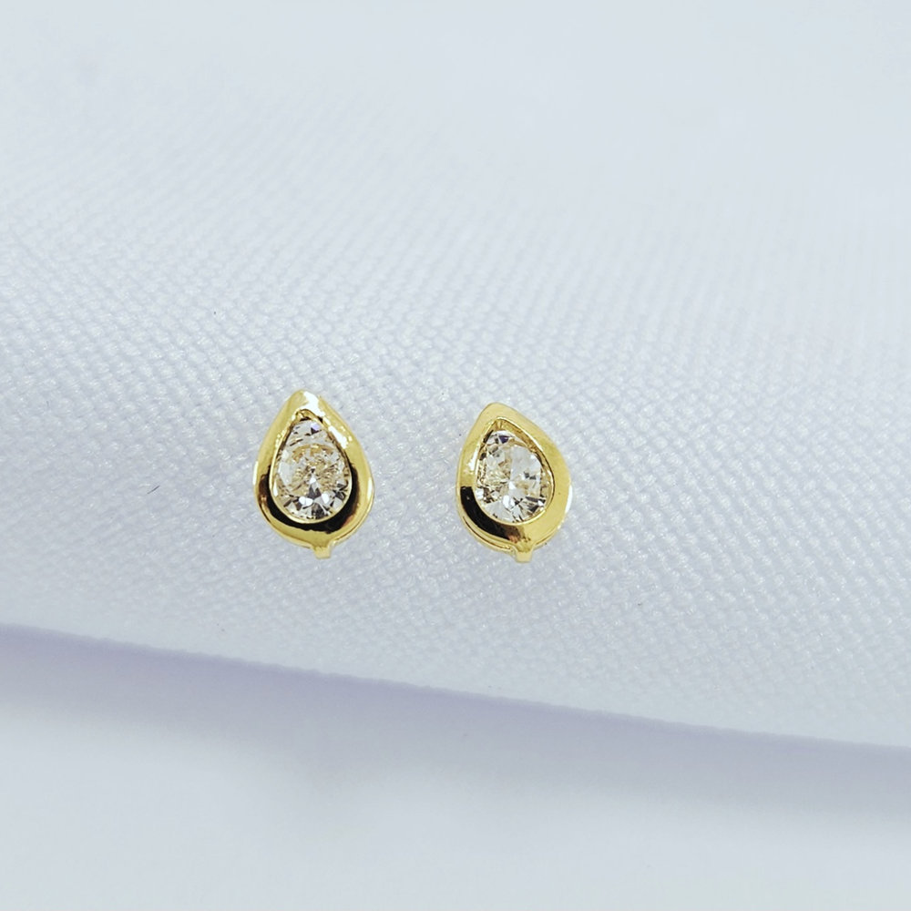 Brinco infantil modelo gota cristal