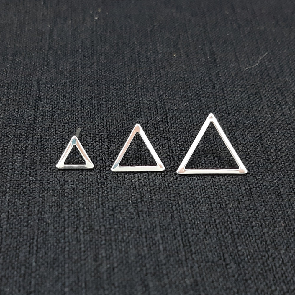 Trio de brincos triângular vazado