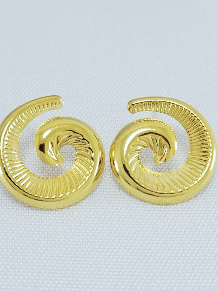 Brinco espiral detalhado