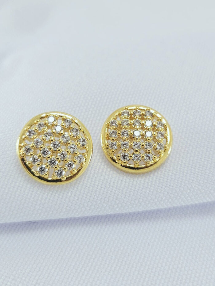 Brinco circulo cravejado borda dourada