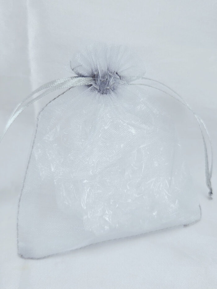 Saquinho de organza médio