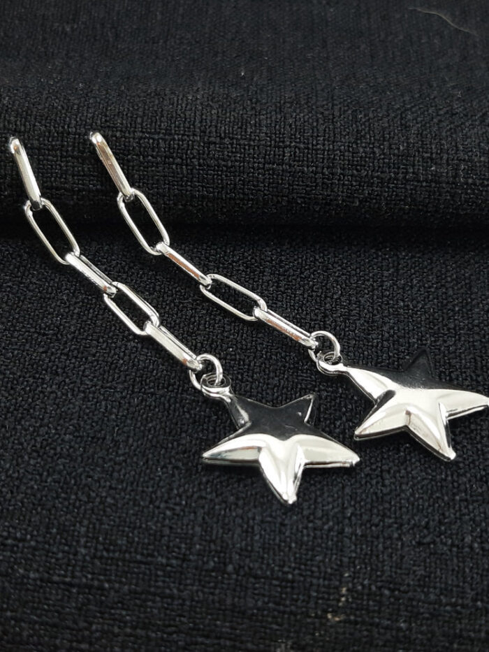 Brinco com corrente e estrela pêndulo