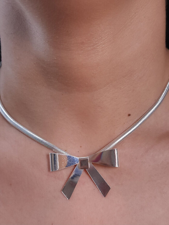 Gargantilha choker malha cobra com laço