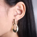 Brinco base ondulada pêndulo vazado