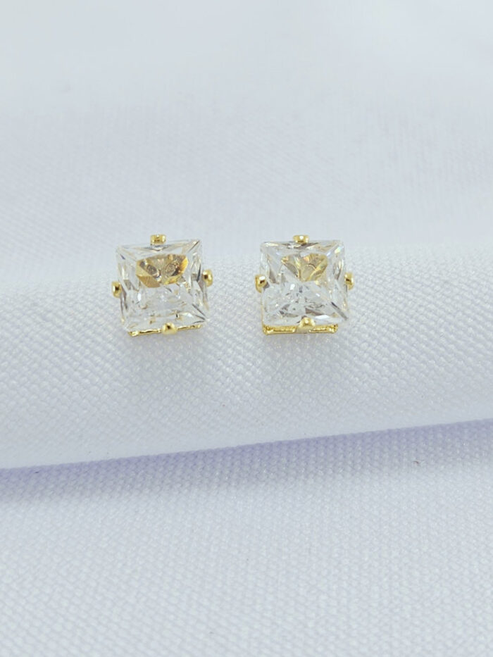 Brinco ponto de luz quadrado cristal